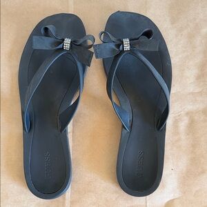 GUESS Black Sandals with Bow and Rhinestones